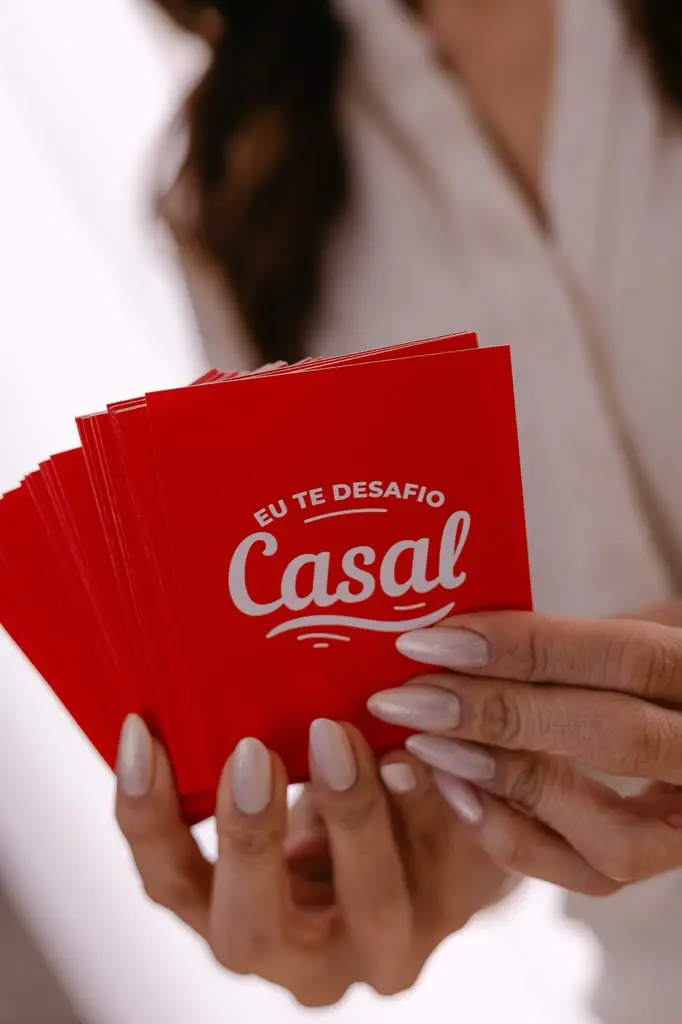 Baralho Eu te desafio: Casal, ferramenta usada nas sessões de terapia de casal da Clínica Psi